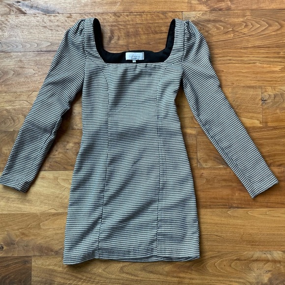 Revolve L’Academie  Black and White Houndstooth Lila Long Sleeve Mini Dress XS - Picture 3 of 12